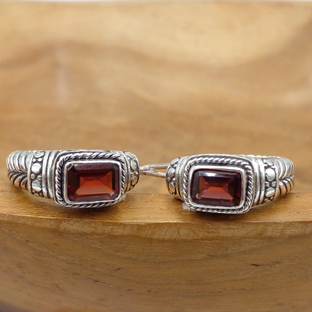 Anting Tusuk Perak Permata