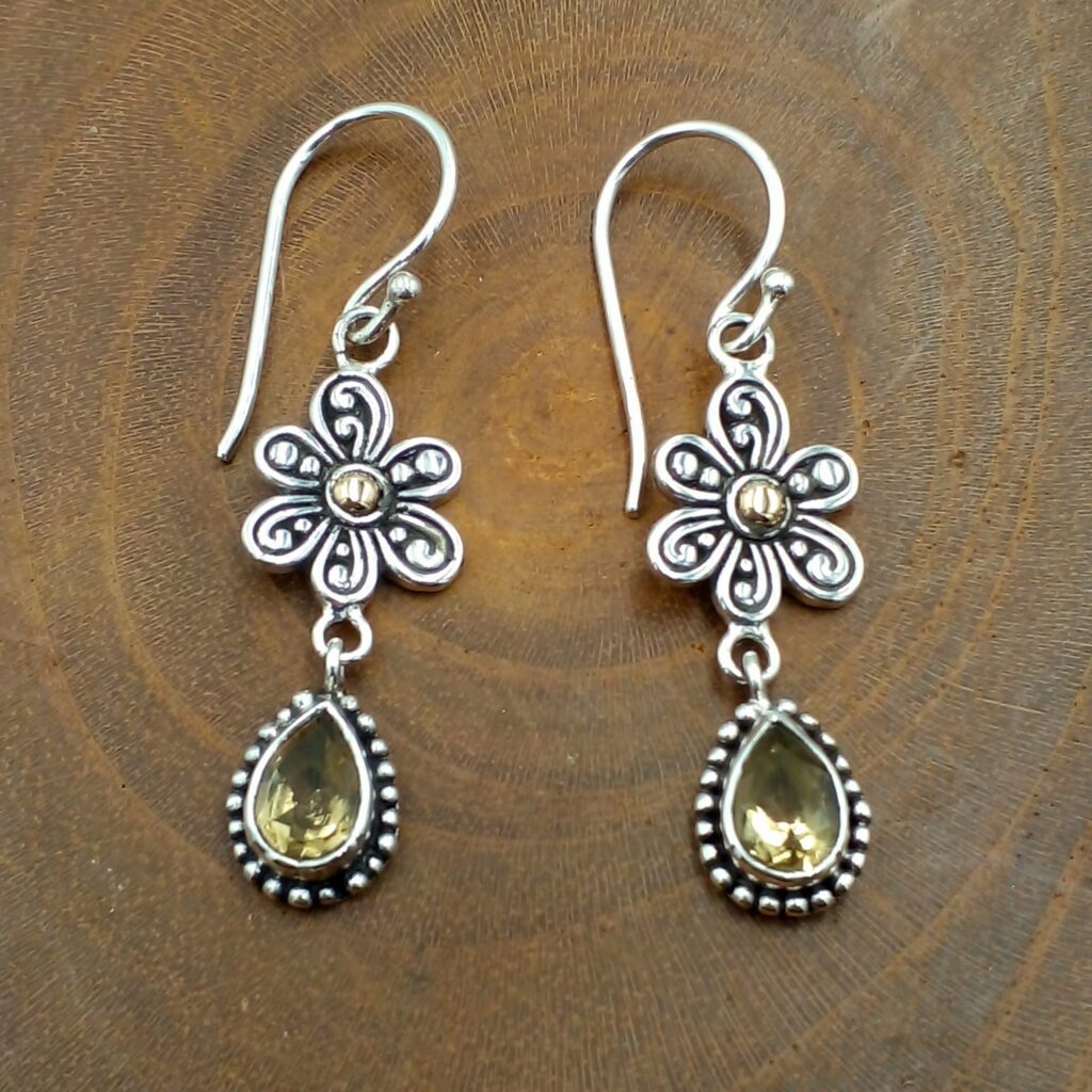 Anting Perak Bunga Permata