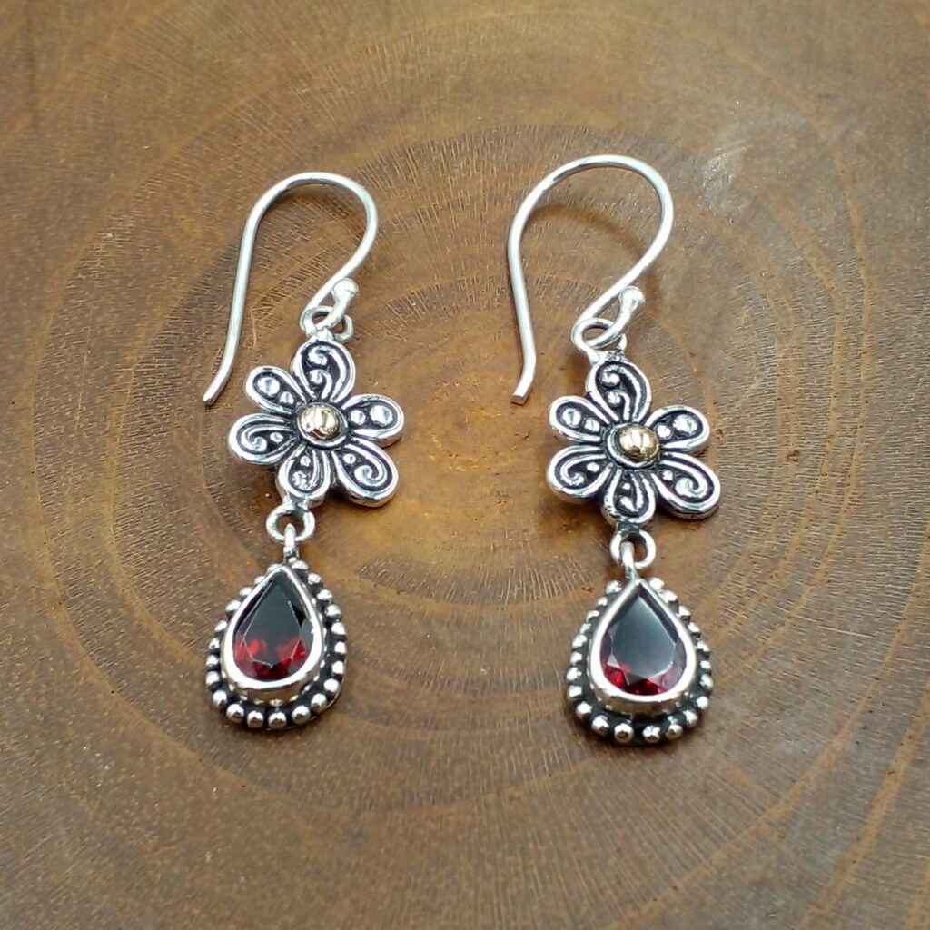 Anting Perak Bunga Permata