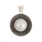 Liontin Perak Mutiara Mabe