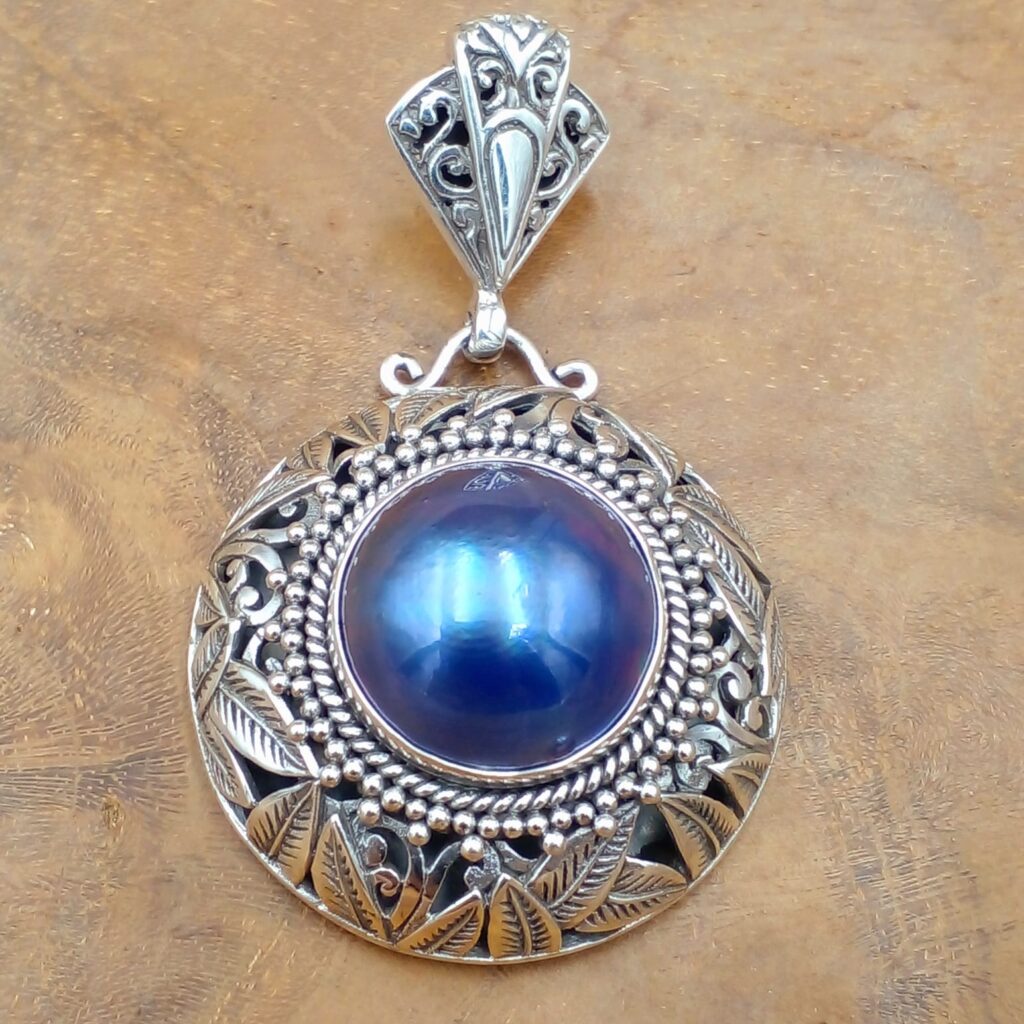 Liontin Perak Mutiara Mab