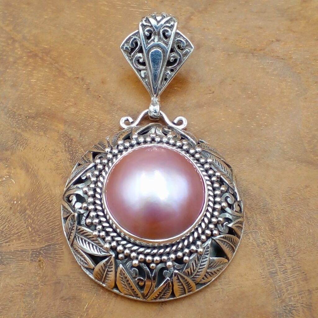 Liontin Perak Mutiara Mab