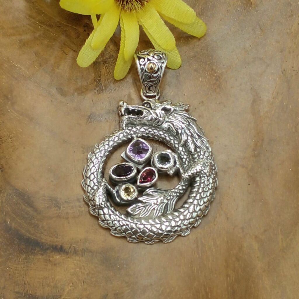 Liontin Naga Perak Permata