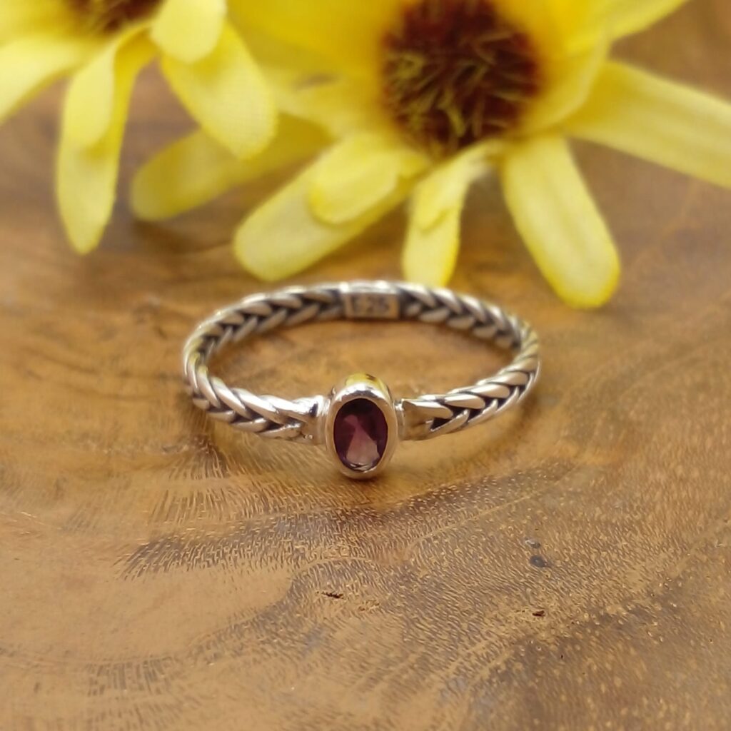 Cincin Perak Jalin Permata Oval