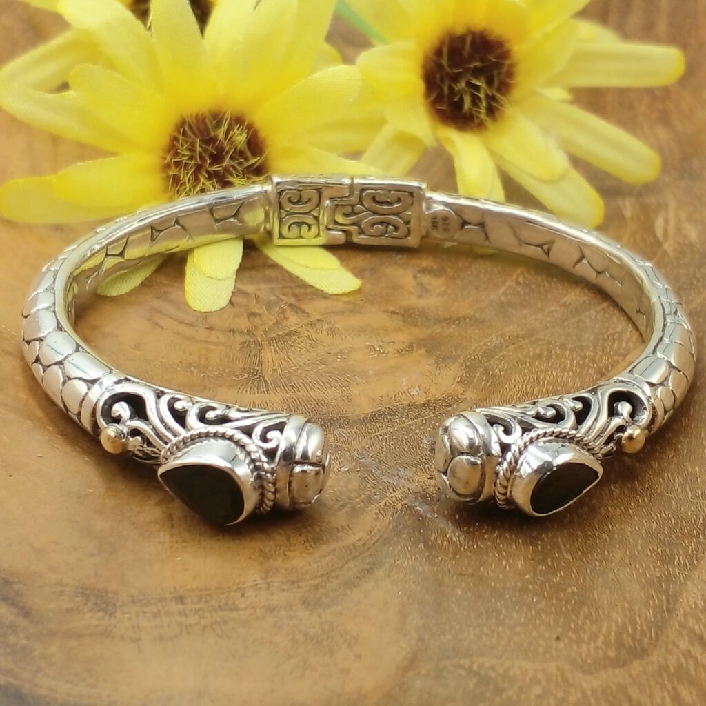 Gelang Cuff Perak Permata